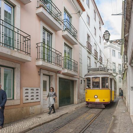 Bairrus Lisbon Apartments - Alfama II ภายนอก รูปภาพ